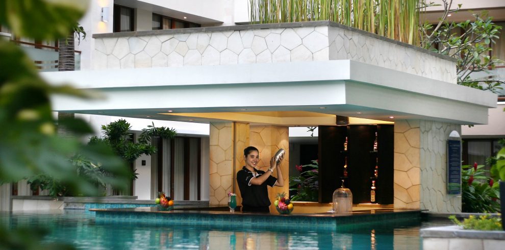 635627. Tropical Bliss Pool Bar