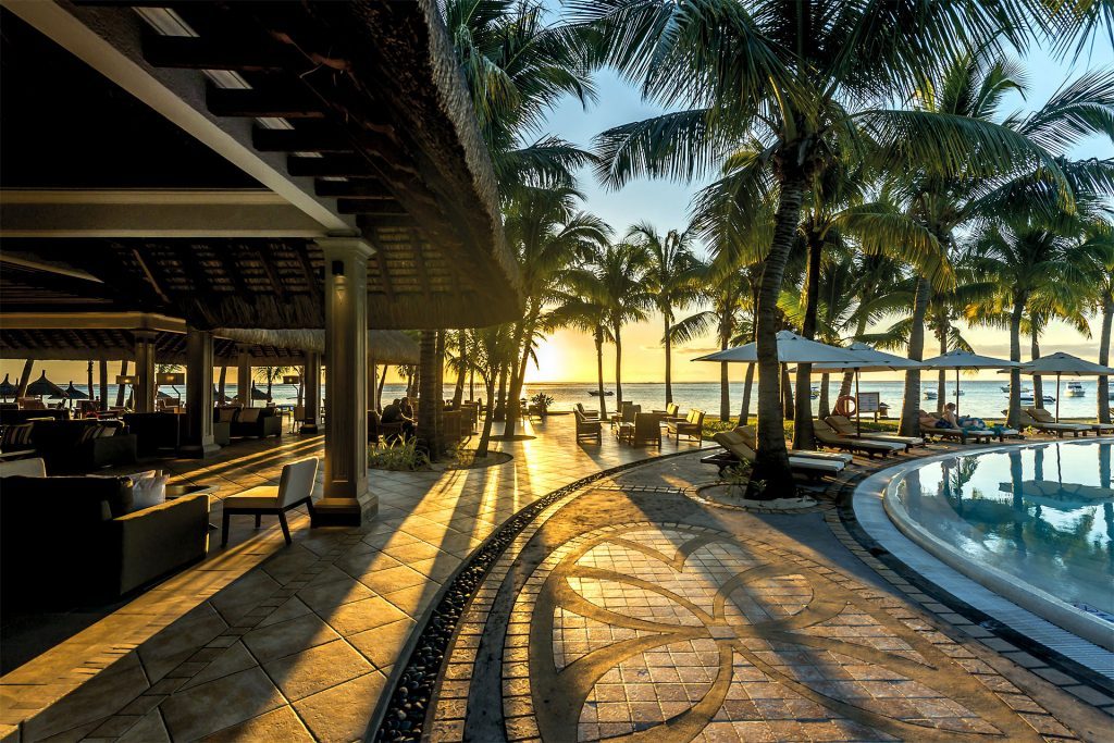 paradis-beachcomber-sunset-1024×683