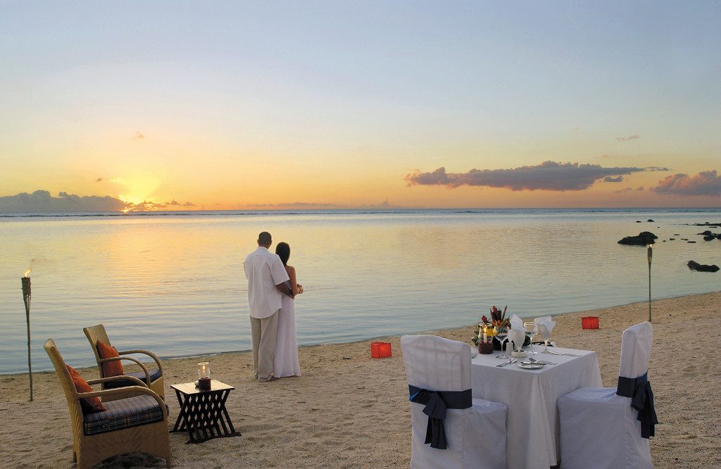 victoria-resort-spa-mauritiusdinner-on-the-beach-1024×667
