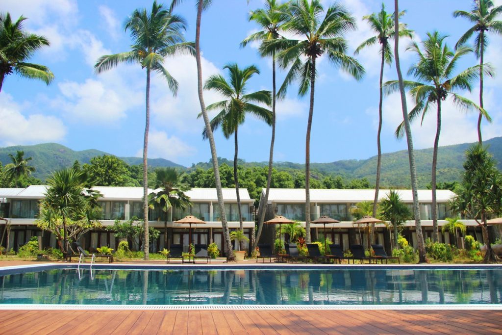 5049POOL_MOUNTAIN VIEW_VBAR