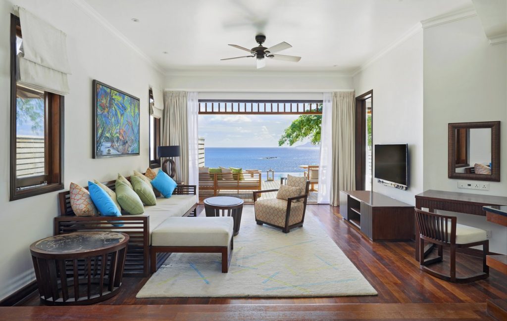 5130Grand_Ocean_View_Pool_Villa_Interior_room_view_on_the_Indian_Ocean_HR